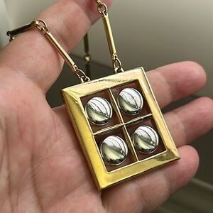 🖤Vtg ARTISTRY necklace
